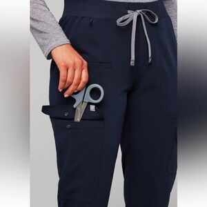 Fabletics Women’s Evoke Cargo Jogger - L Navy NWT